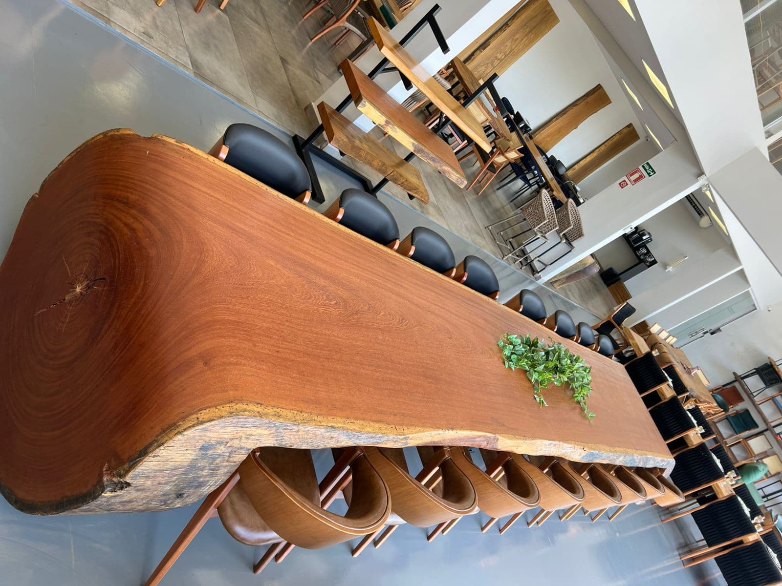 Fábrica Donna Flor — Mesa Cascata em produção